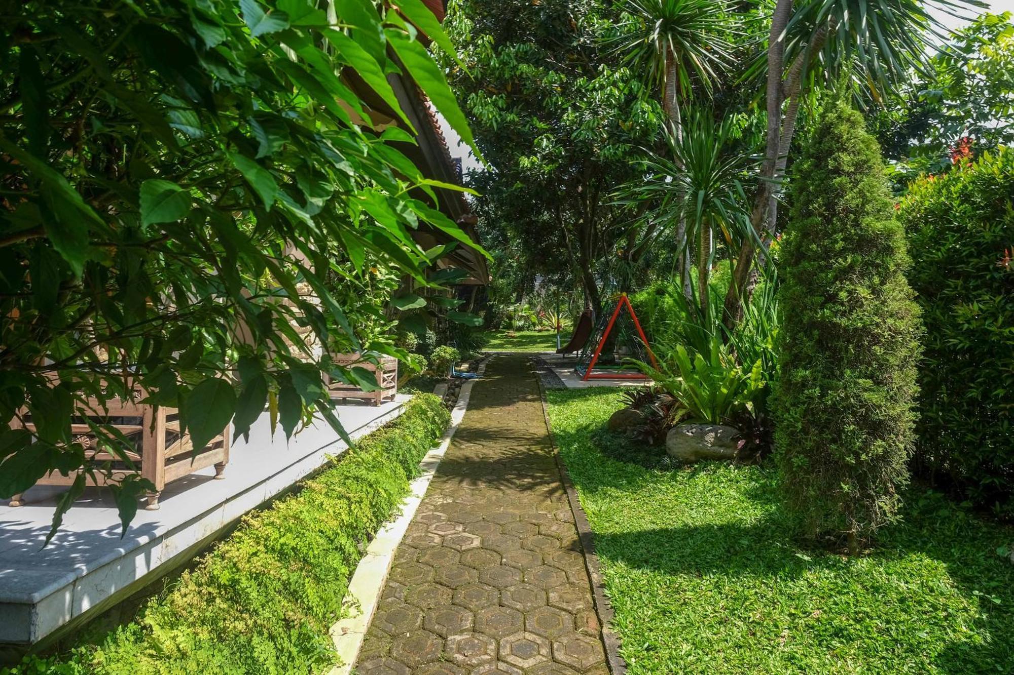 Sareh Villa By The Lavana Semarang Zewnętrze zdjęcie